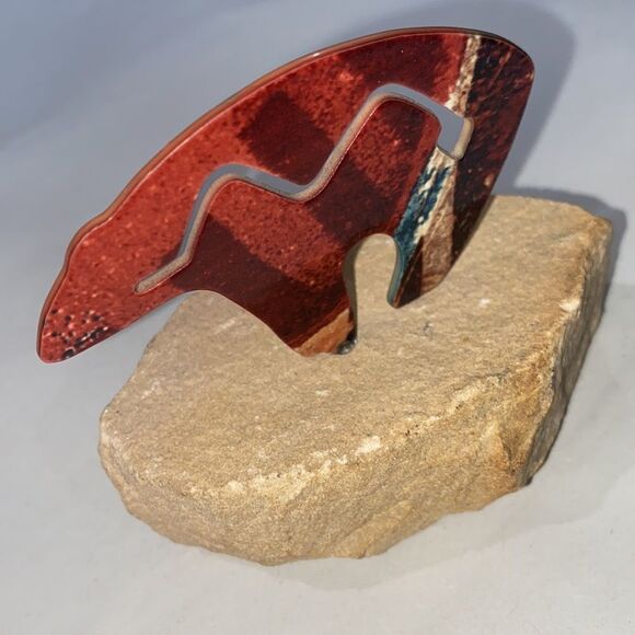 Southwestern Zuni Bear Petroglyph On Sandstone Base Metal Paperweight - Picture 2 of 8